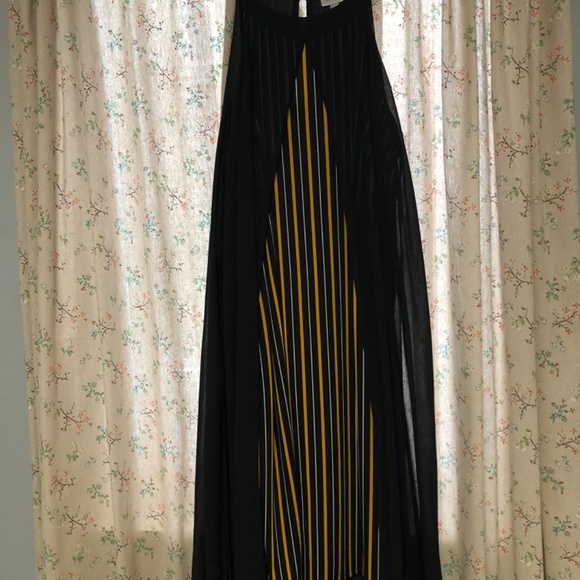 Avenue Halter Maxi Dress size 18/20 2 layered - Picture 2 of 4